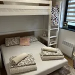 Triple Shine & Free Garage Apartamento