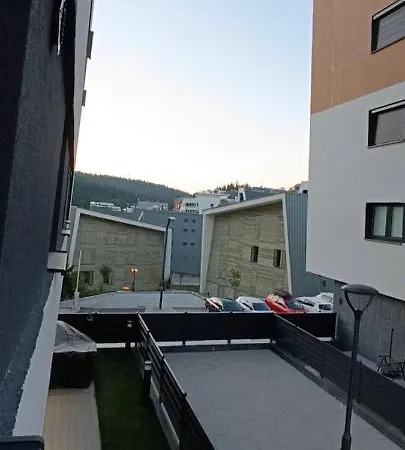 Triple Shine Apartment *